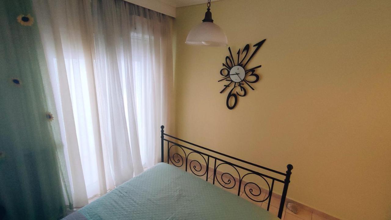 Cosy Apartment By The Sea Metamorfosi  Exterior photo