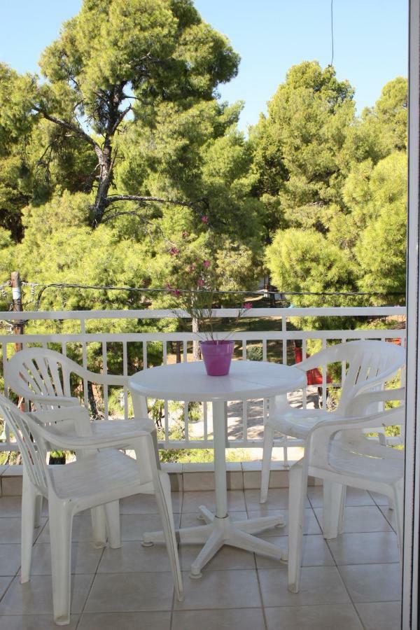 Cosy Apartment By The Sea Metamorfosi  Exterior photo